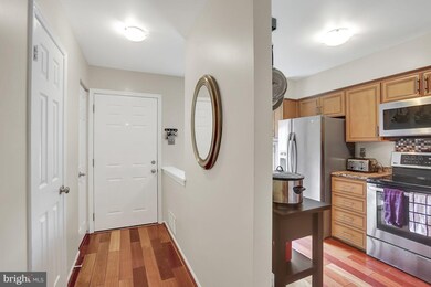 6802 Ducketts Ln, Elkridge, MD 21075 - photo 2