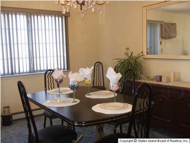 85 Gardenia Ln, Staten Island, NY 10314 - photo 5