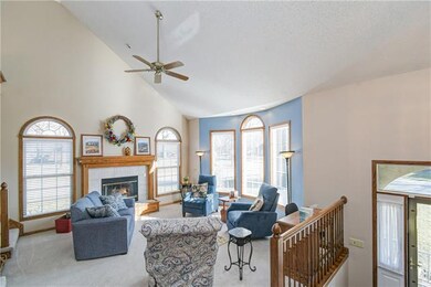 600 W Olive St, Raymore, MO 64083 - photo 5