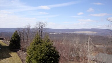 1905 Robinson Close, Moosic, PA 18507 - photo 7