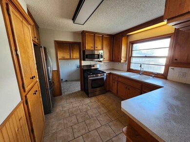 411 E Mulvane St, Mulvane, KS 67110 - photo 4