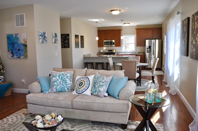 637 Gifford St unit 9B, Falmouth, MA 02540 - photo 3