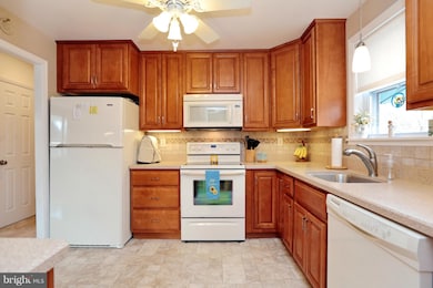 8670 Lowell Rd, Pomfret, MD 20675 - photo 6