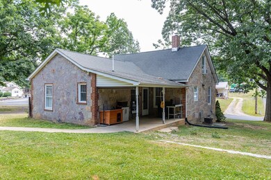 755 Old White Hill Rd, Stuarts Draft, VA 24477 - photo 7