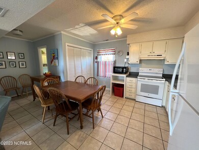 7 Kitchen on east side