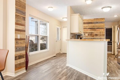 29-web-or-mls-784 Stevens Pointe SE