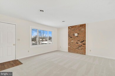 11136 Crest Ln, Bealeton, VA 22712 - photo 5