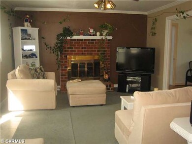 Den/Family/Great Room - View of family room that s
