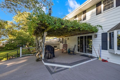 6210 Fisher Ln, Greendale, WI 53129 - photo 4