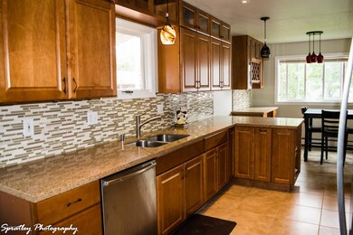 10 kitchen (1 of 1)