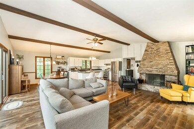 1628 Grandview Ct, Cedar Falls, IA 50613 - photo 3