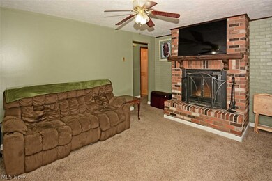 2524 Packard Dr, Lorain, OH 44055 - photo 4