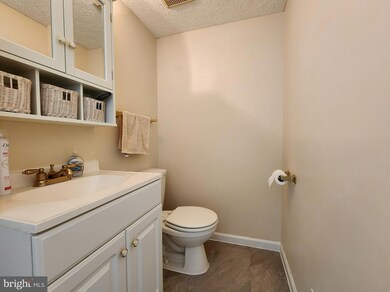 23 Dufief Ct, North Potomac, MD 20878 - photo 7