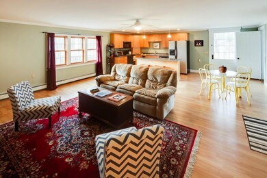 Large open eat-in kitchen / family...