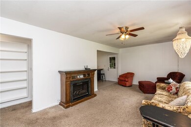 7606 SW 10th St, Des Moines, IA 50315 - photo 3