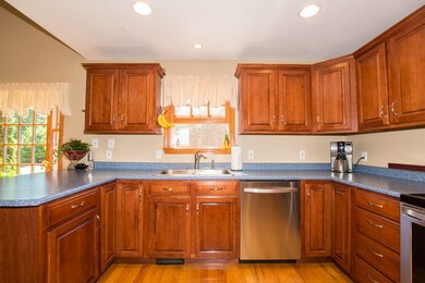 21 Sunset Dr, Dudley, MA 01571 - photo 5