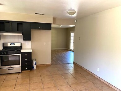 5863 E Saginaw Way, Fresno, CA 93727 - photo 4