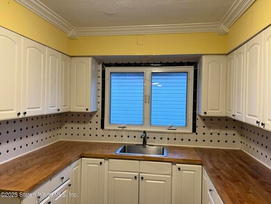 unlisted-address, Staten Island, NY 10310 - photo 3