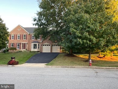 8639 Cross Chase Ct, Fairfax Station, VA 22039 - photo 2