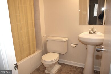 18750 Ginger Ct, Germantown, MD 20874 - photo 7