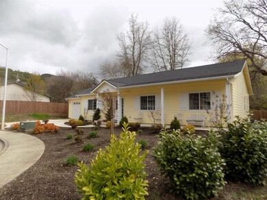 103 Brolin Ct, Rogue River, OR 97537 - photo 4