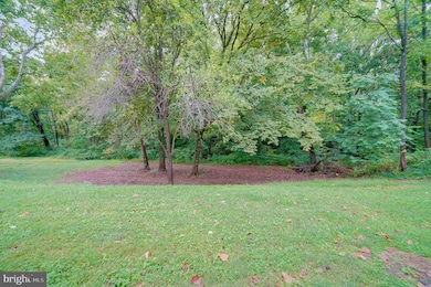 6370 Woodburn Ave, Elkridge, MD 21075 - photo 3