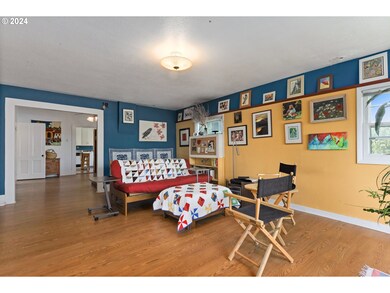 1810 E 9th St, the Dalles, OR 97058 - photo 6