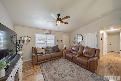 4216 Edgewood Cir, Ammon, ID 83406 - photo 6