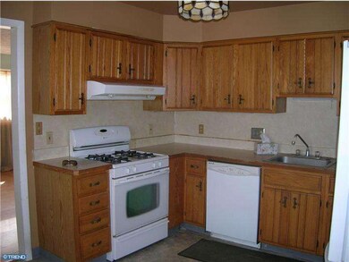 2509 Secane Rd, Secane, PA 19018 - photo 4