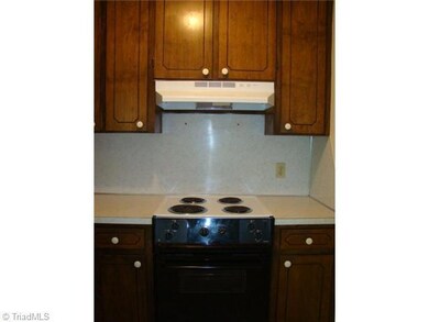 1070 Cliffwood Dr, Asheboro, NC 27205 - photo 7