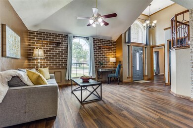 420 N Winding Oaks Dr, Wylie, TX 75098 - photo 2