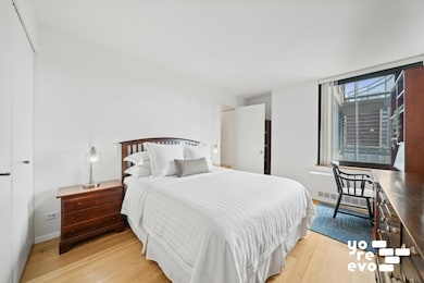 America Apartments unit 2405, New York, NY 10028 - photo 5