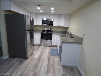 1701 E Katie Ave unit 69, Las Vegas, NV 89119 - photo 5