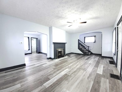 696 S Hague Ave, Columbus, OH 43204 - photo 5