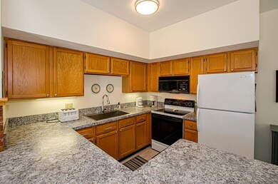 40 Davis Rd unit 2, Plymouth, NH 03264 - photo 2