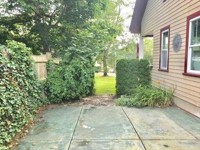 8 Puritan Rd, Buzzards Bay, MA 02532 - photo 2