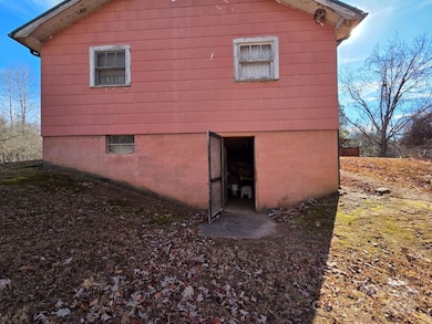 4992 Leger Rd, Valdese, NC 28690 - photo 2