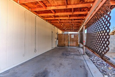 4723 E Carson Rd-5