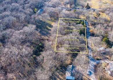 909 Benton St, Bonham, TX 75418 - photo 2