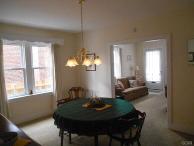 524 E Locust St, Bethlehem, PA 18018 - photo 6