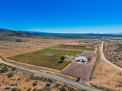 2909 E Country Club Dr, Willcox, AZ 85643 - photo 2