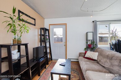 Living room with Access to Balcony