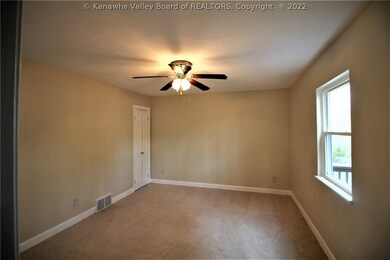 144 Timberlake Cir, Scott Depot, WV 25560 - photo 5