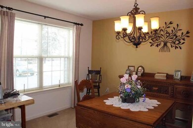 289 Robin Dale Dr, Leola, PA 17540 - photo 3