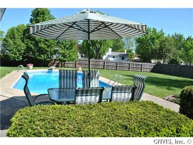 Swimming Pool/Hot Tub/Sauna
