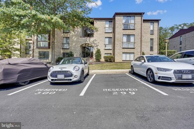 2073 Royal Fern Ct unit 1B, Reston, VA 20191 - photo 2