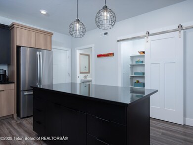 05 kitchen 2