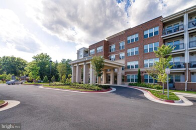 10755 Fairgrounds Dr unit 128, Fairfax, VA 22030 - photo 2