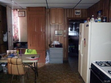 205 Main St, Slatington, PA 18080 - photo 6