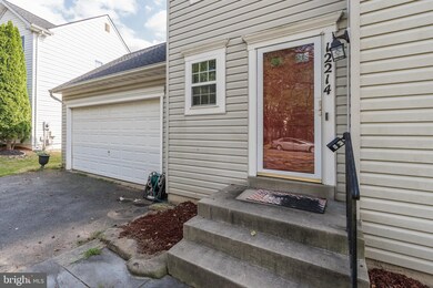 12214 Emerald Way, Germantown, MD 20876 - photo 5